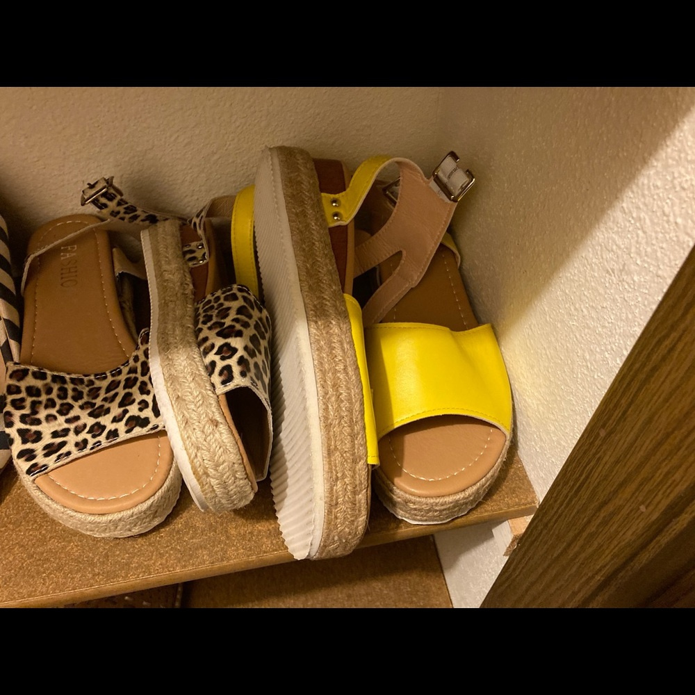 Sandals - Picture 2 of 2